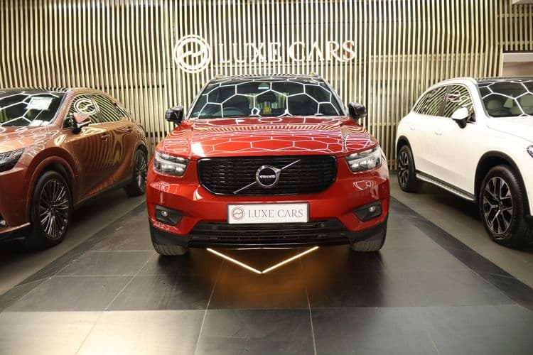 VOLVO XC40 PETROL
