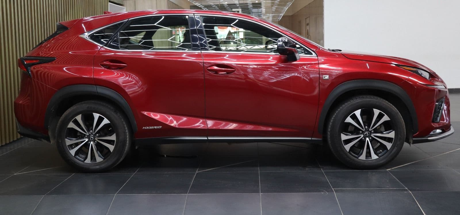 Car image 2