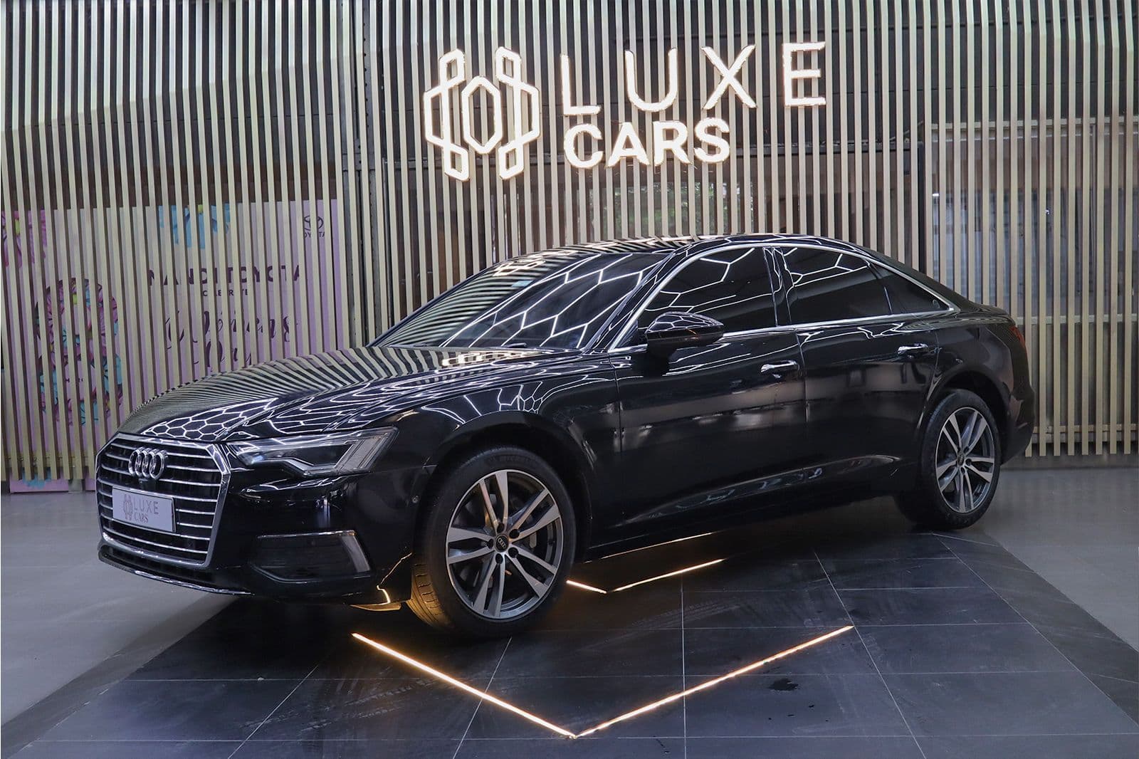 Car image 4