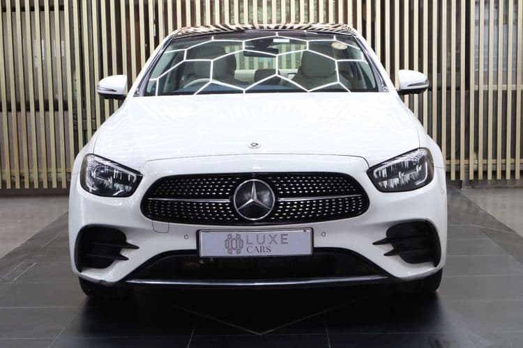 MERCEDES BENZ E 220D AMG LINE (with Panoramic Sunroof) AT DIESEL