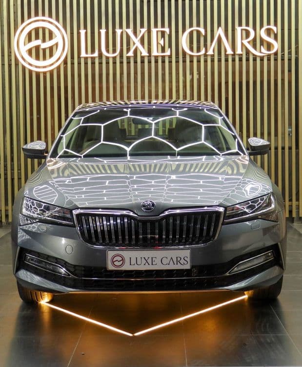 SKODA SUPERB L&K (with sunroof) AT PETROL 