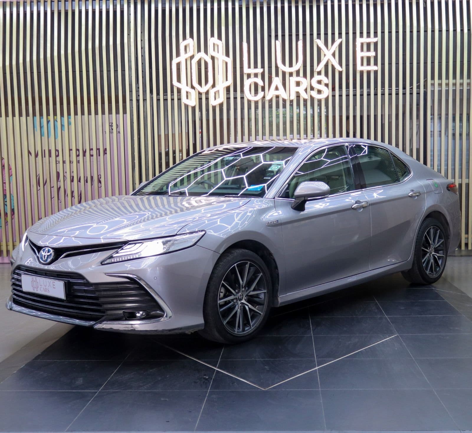 Car image 5