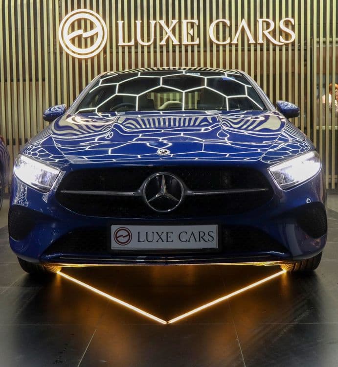 MERCEDES BENZ A200 LIMOUSINE (with sunroof) AT PETROL(E20)